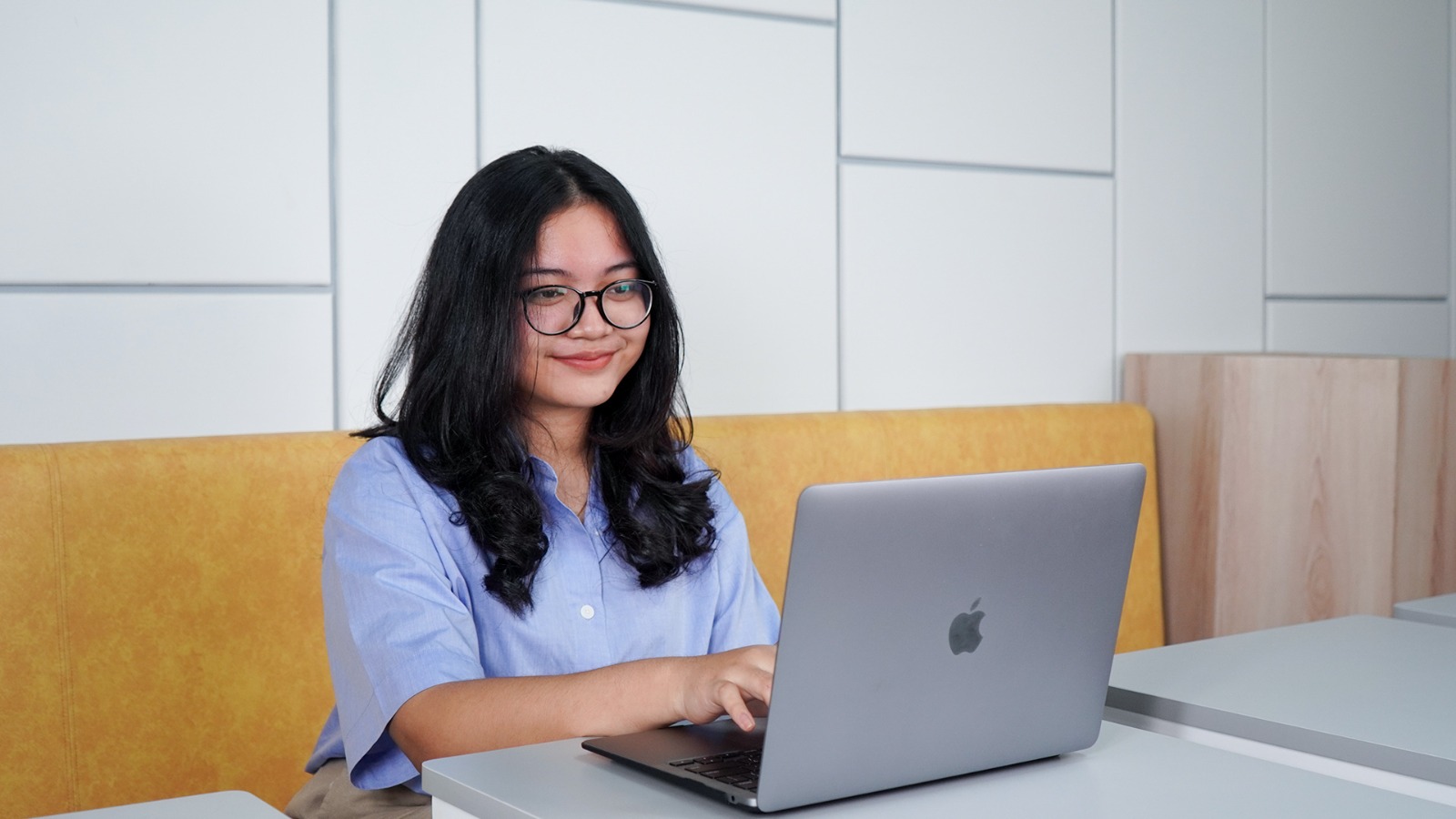 Review Sky Library: Fasilitas Riset Modern dengan Pemandangan Pencakar Langit Jakarta